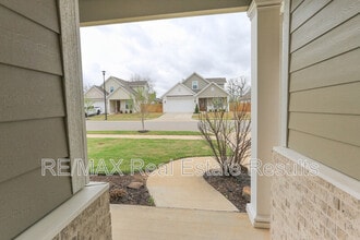 1809 W Saddlebrook Ln in Rogers, AR - Building Photo - Building Photo