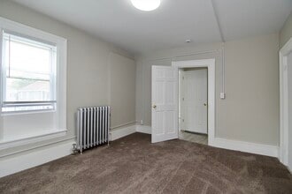 60 Howes St in Springfield, MA - Building Photo - Building Photo