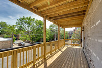 2501 Southport Ave in Chicago, IL - Building Photo - Interior Photo