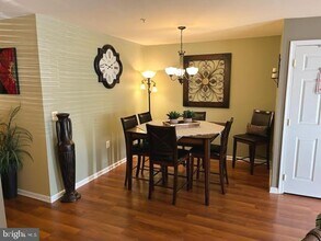 305 Red Bud Ln in Mantua, NJ - Building Photo - Building Photo