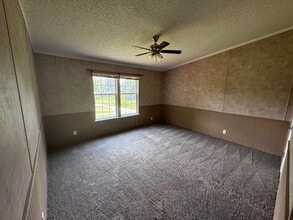 883 Bullock Hollow Rd in Bristol, TN - Foto de edificio - Building Photo