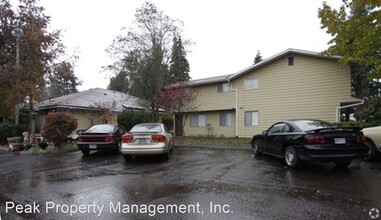 445 SW Elm Rd in Estacada, OR - Building Photo - Building Photo
