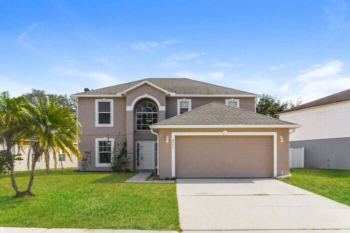 4951 Silver Thistle Ln in St. Cloud, FL - Foto de edificio