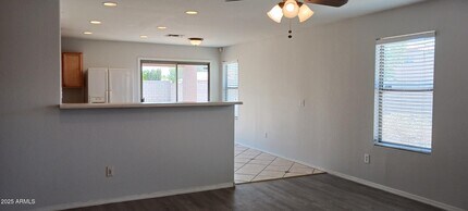 4803 N 92nd Ln in Phoenix, AZ - Building Photo - Building Photo
