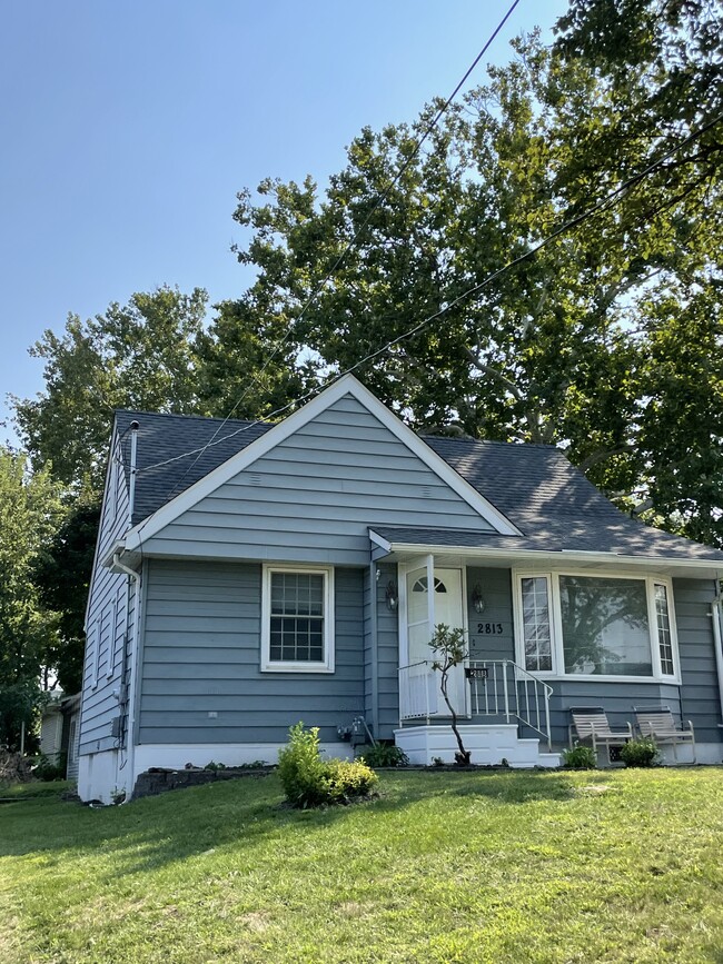 property at 2813 Hull Ave