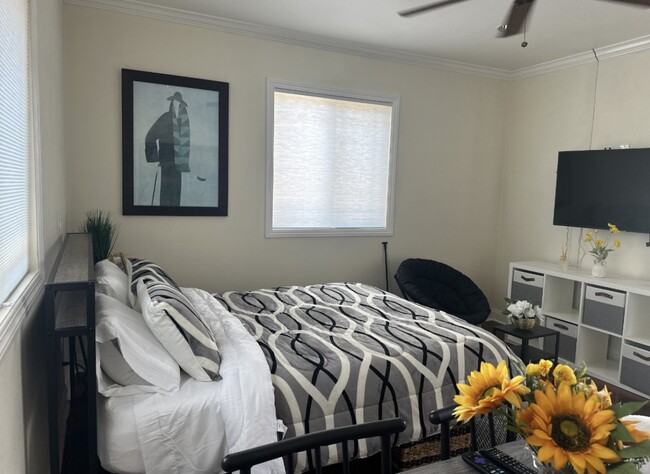5131 S Victoria Ave in Los Angeles, CA - Building Photo - Building Photo
