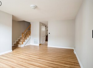 2017 Pine St in Des Plaines, IL - Building Photo - Building Photo