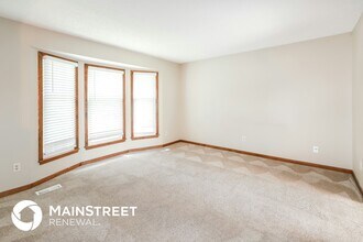 1005 NE 104th Terrace in Kansas City, MO - Building Photo - Building Photo