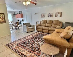 1829 S Craig Cir in Rogers, AR - Building Photo - Building Photo