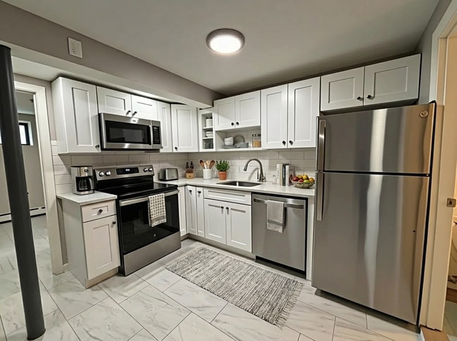 48 Harvard Ave, Unit B1 in Brookline, MA - Building Photo - Building Photo