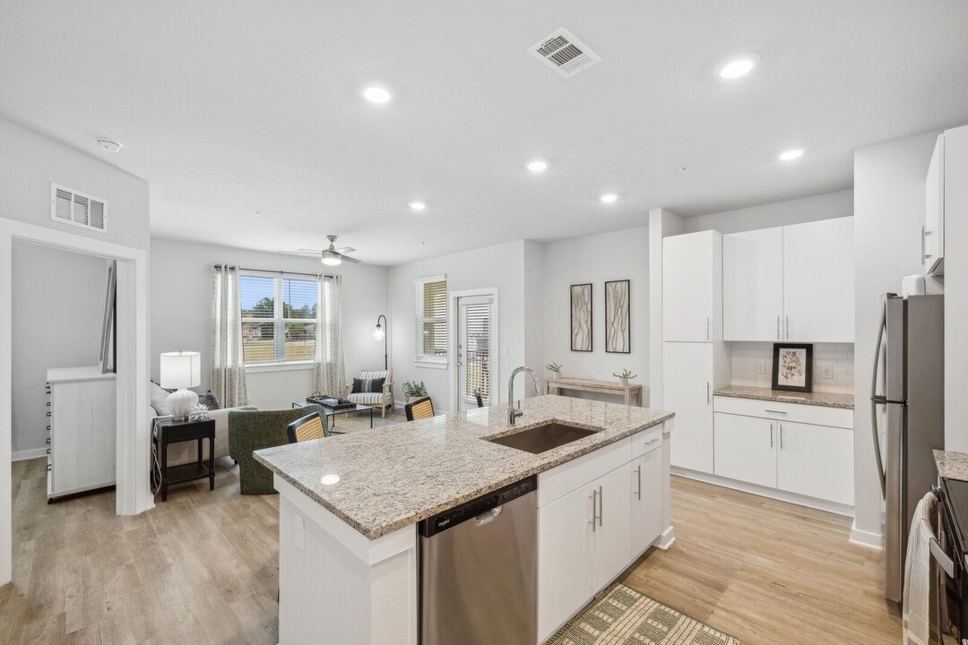 Ascend at Pathstone in Pensacola, FL - Building Photo