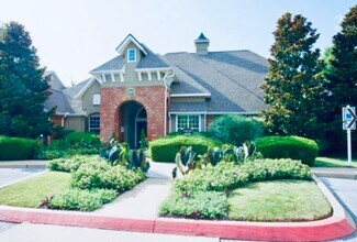4190 NW Meadow Creek Cir in Fayetteville, AR - Building Photo - Building Photo