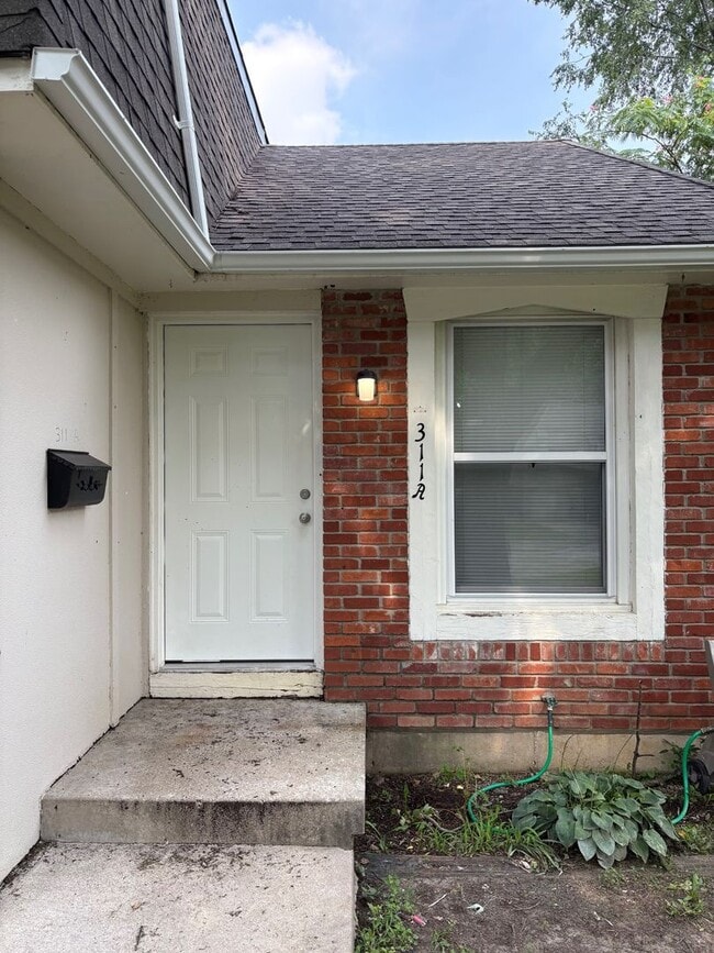 property at 311 Hawthorne Ct