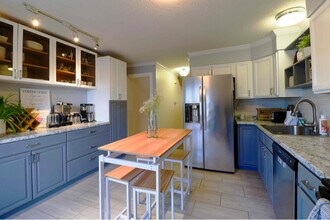 2080 Oakcrest Cir in Castle Rock, CO - Building Photo - Building Photo