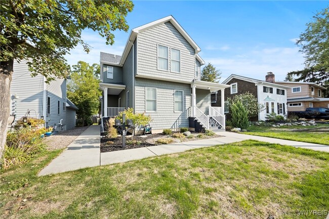 property at 44 Eagle St