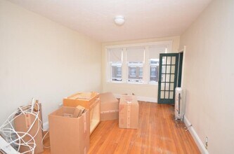 135 Sutherland Rd, Unit L in Boston, MA - Building Photo - Building Photo