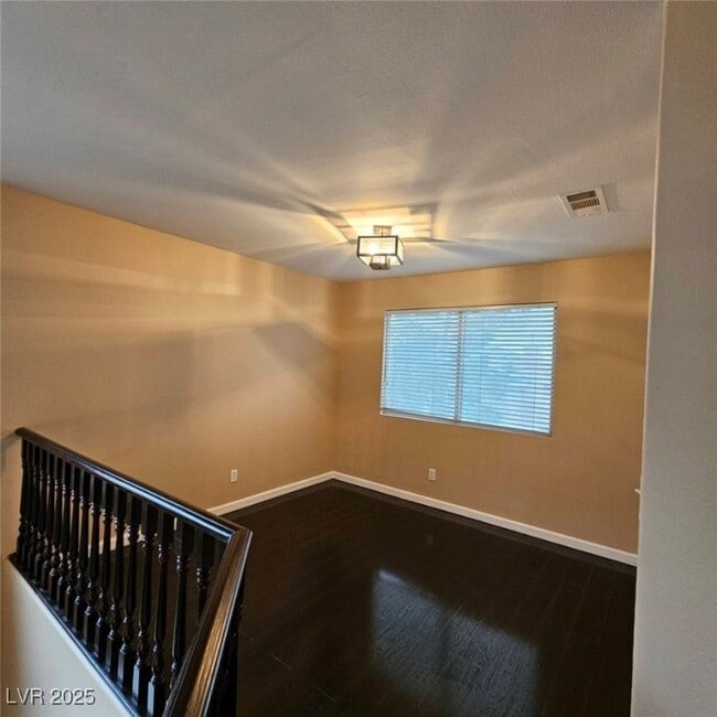 1008 Venetian Hills Ln in Las Vegas, NV - Building Photo - Building Photo