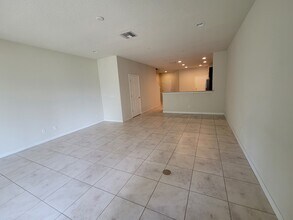 724 Virtuoso Ln in Orlando, FL - Building Photo - Building Photo