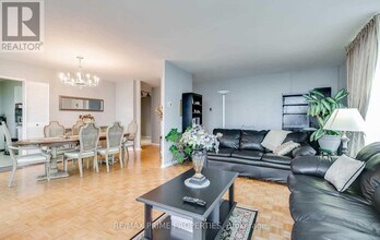 115 Antibes Dr in Toronto, ON - Building Photo - Building Photo