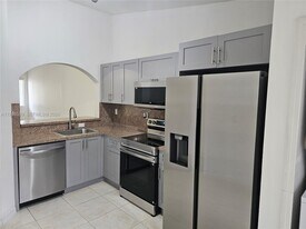 2911 SE 13th Ave in Homestead, FL - Building Photo