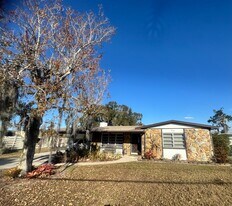 734 Memorial Dr in Sebring, FL - Building Photo