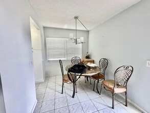 14 Fanshaw A in Boca Raton, FL - Building Photo - Building Photo