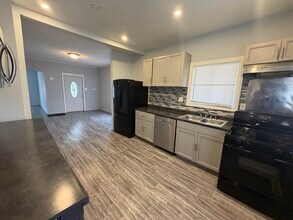 115 E Conron Ave in Danville, IL - Building Photo - Building Photo