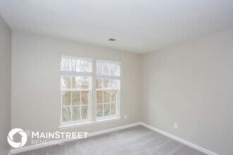 12013 Cheviott Hill Ln in Charlotte, NC - Foto de edificio - Building Photo