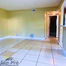 900 S Peninsula Dr in Daytona Beach, FL - Foto de edificio - Building Photo