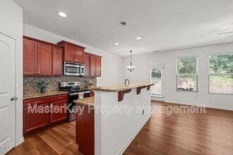 120 Holly Berry Ln in Durham, NC - Foto de edificio - Building Photo