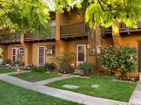 6151 Camino Verde Dr in San Jose, CA - Building Photo