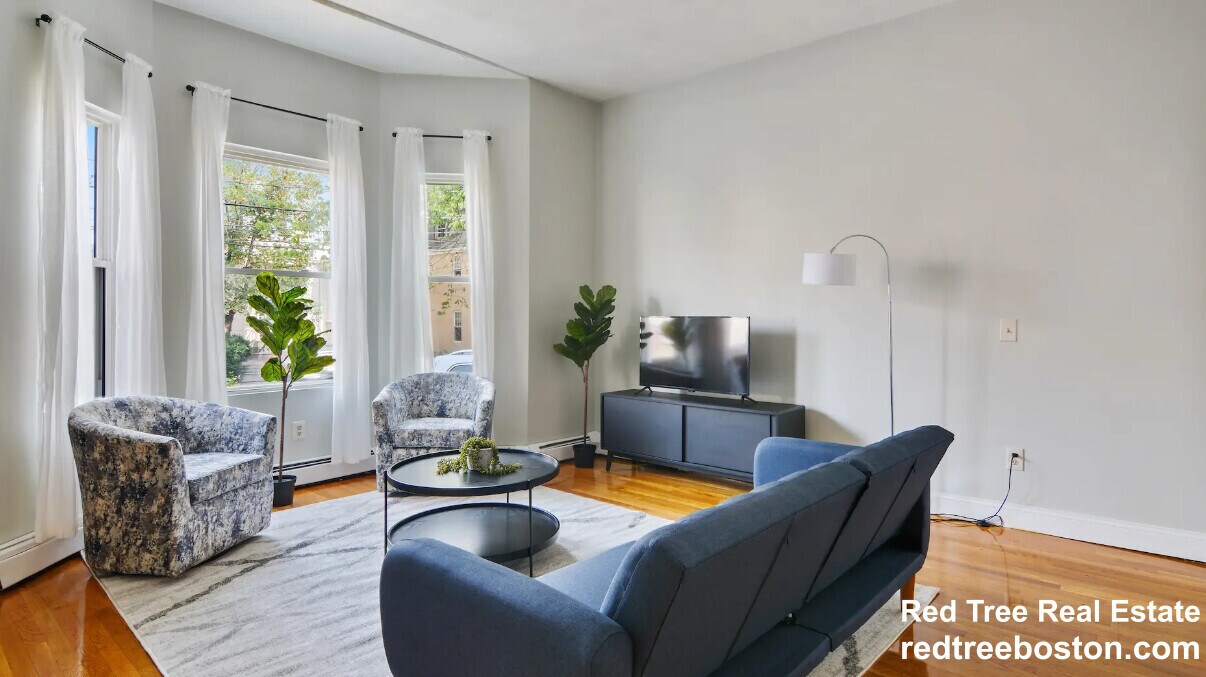 19-21 Highgate St, Unit 21 in Boston, MA - Building Photo