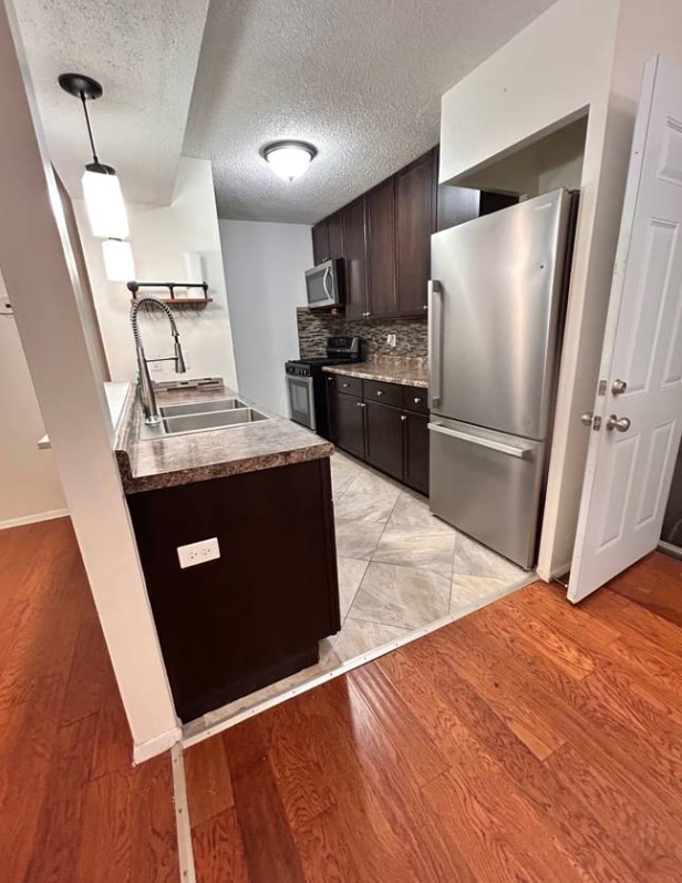 6412 83rd Ct N in Minneapolis, MN - Building Photo - Building Photo