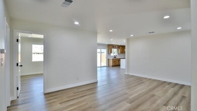 247 S Date St E in Anaheim, CA - Building Photo - Building Photo