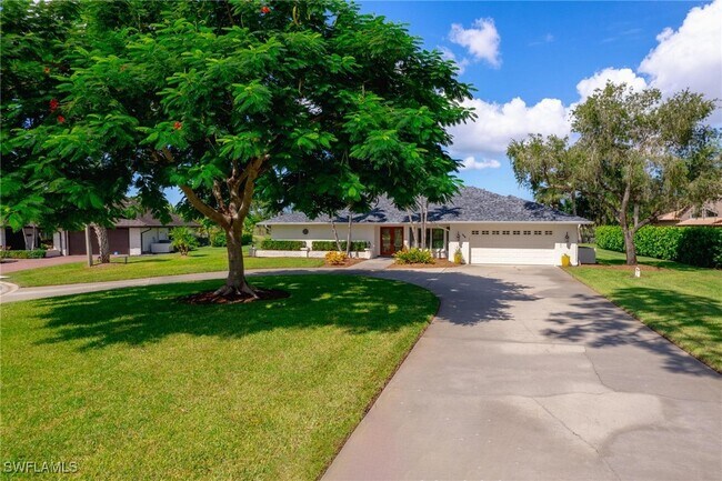 1972 Countess Ct in Naples, FL - Building Photo - Building Photo