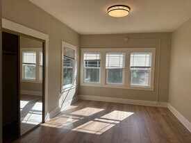 1019 E 33rd St in Oakland, CA - Building Photo