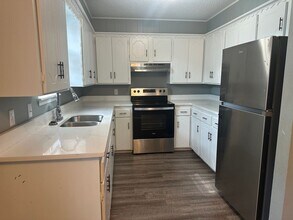 514 W J St in Russellville, AR - Building Photo - Building Photo