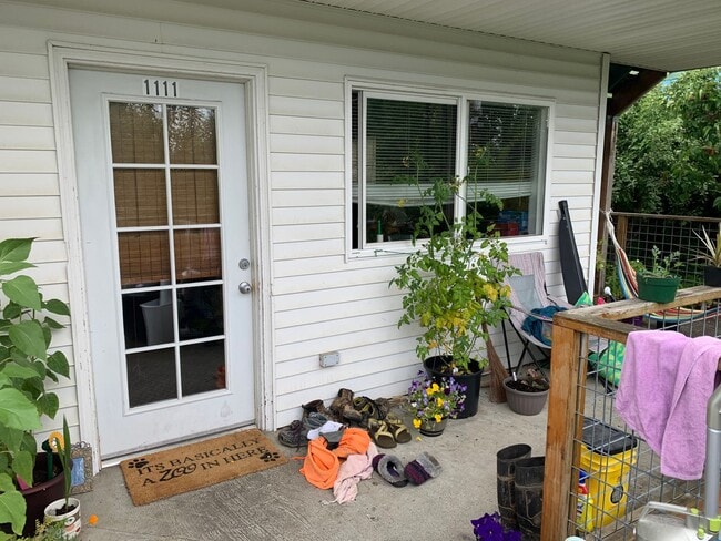 property at 1115 N Garden St