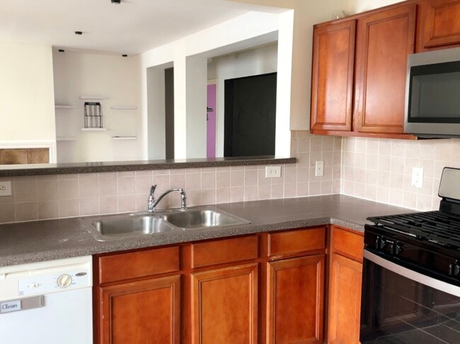 property at 2927 Valiant Scene Ct