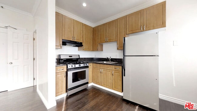 property at 334 Heliotrope Dr