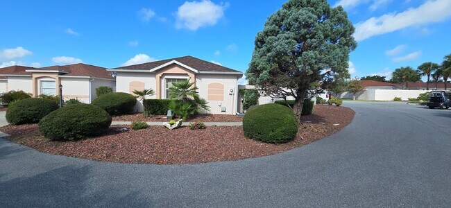 628 Dominguez Dr in the Villages, FL - Building Photo - Building Photo