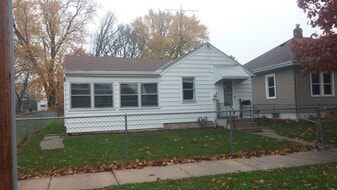 1008 11th Ave SW in Austin, MN - Building Photo