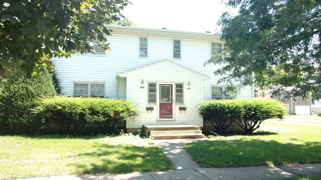 property at 222 Walnut St