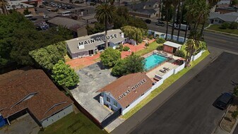 8647 Corbin Ave in Winnetka, CA - Building Photo