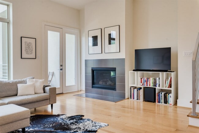 property at 5429C Hidalgo St