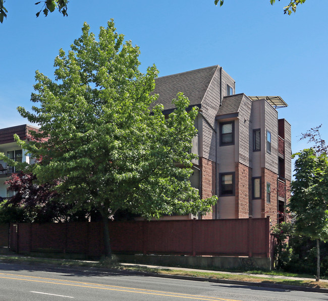 224 E 12th Ave in Vancouver, BC - Building Photo - Primary Photo