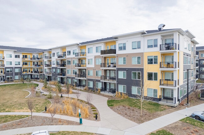 Villages at Nolan Hill II in Calgary, AB - Building Photo - Building Photo