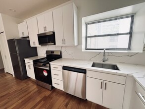 652 W Gordon Ter, Unit 1E in Chicago, IL - Foto de edificio - Building Photo