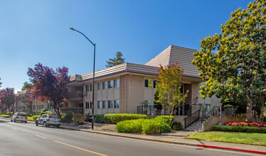 150 W Edith Ave in Los Altos, CA - Building Photo - Building Photo