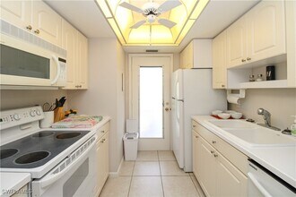 333 4th Ave S in Naples, FL - Building Photo - Building Photo